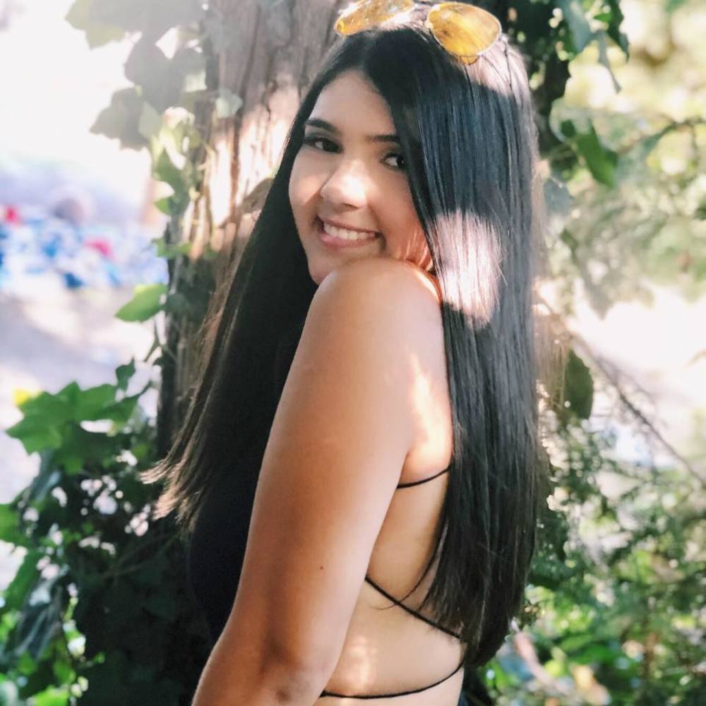 Meet your Posher, Naomi